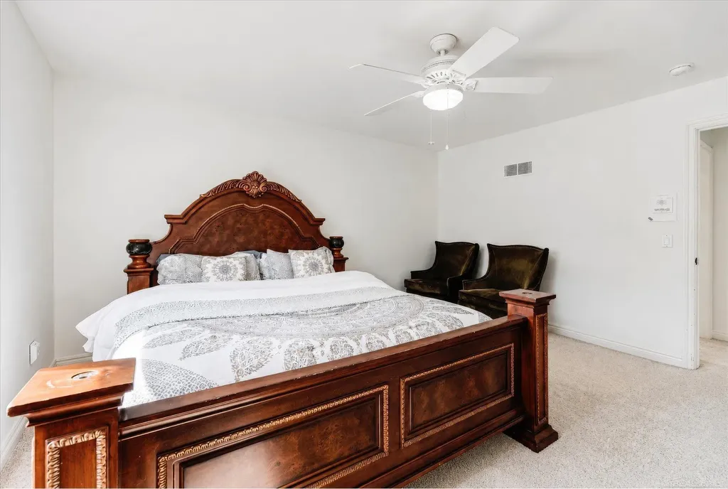 5539 Carrollton Court Oakland Charter Township MI 48306