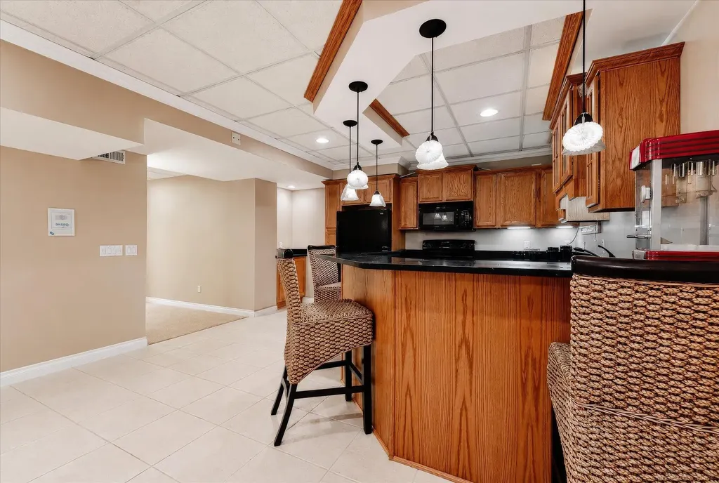 5539 Carrollton Court Oakland Charter Township MI 48306