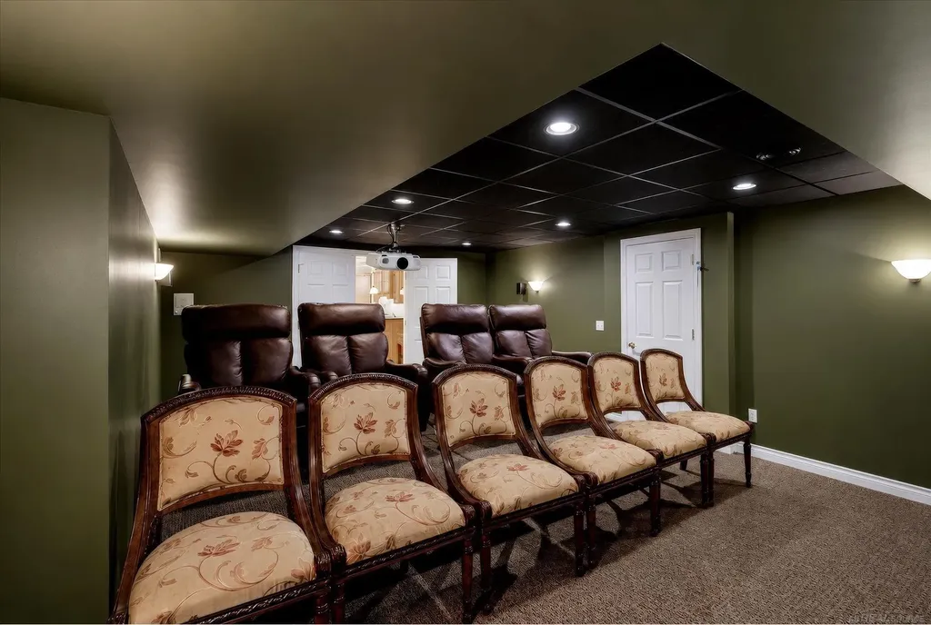 5539 Carrollton Court Oakland Charter Township MI 48306
