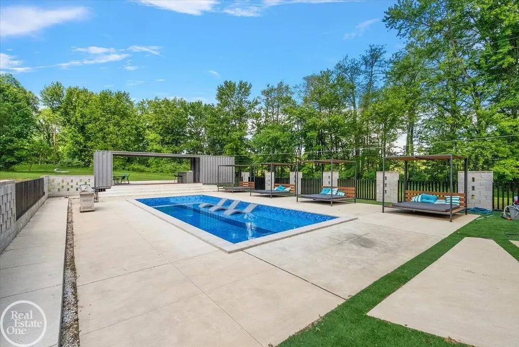 850 Frick Road Addison Township MI 48367