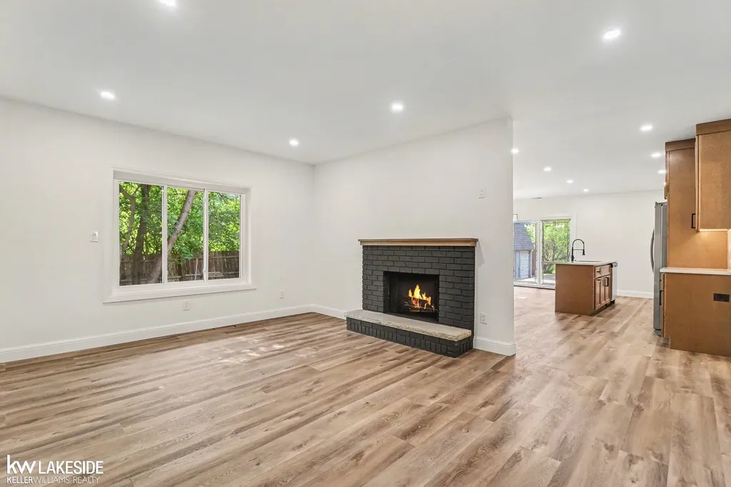 2871 Harvey Street Rochester Hills City MI 48309