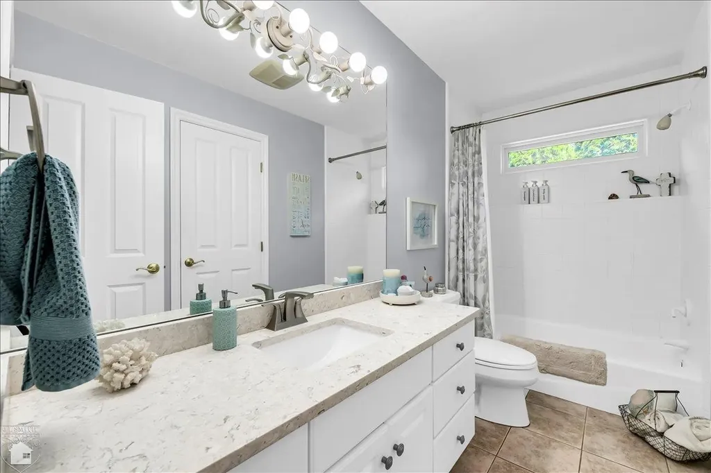 3079 Sandy Oaks Lane Fort Gratiot Charter Township MI 48059