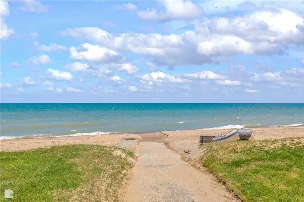 3079 Sandy Oaks Lane Fort Gratiot Charter Township MI 48059