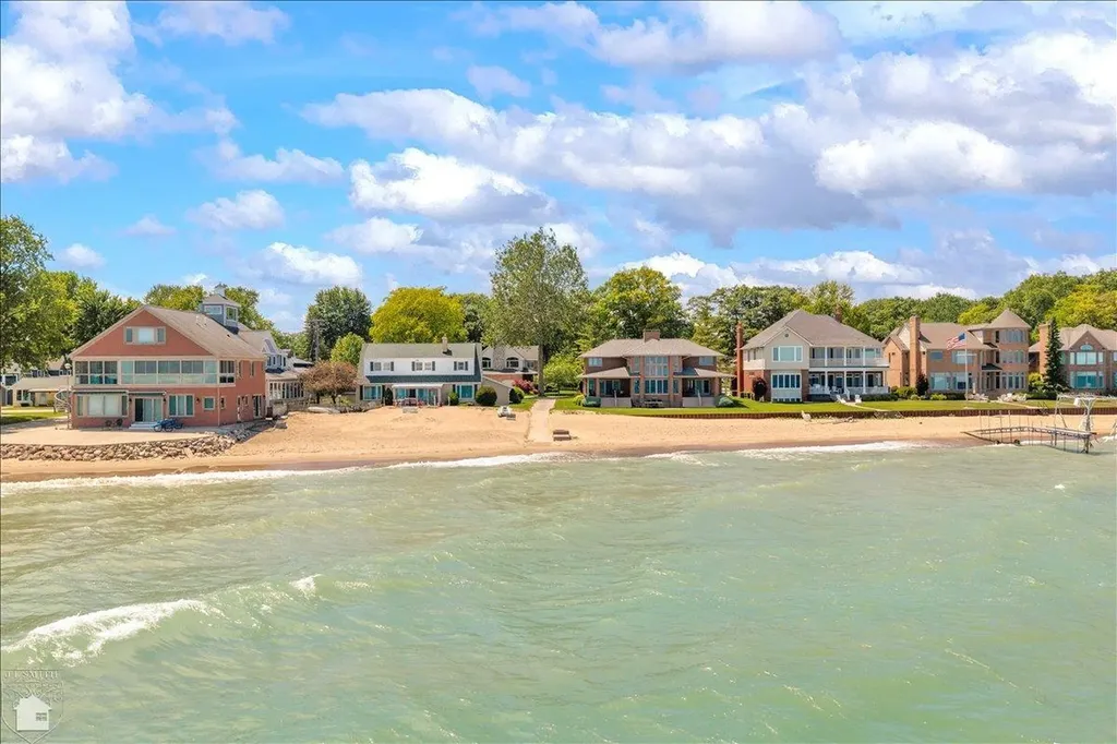 3079 Sandy Oaks Lane Fort Gratiot Charter Township MI 48059