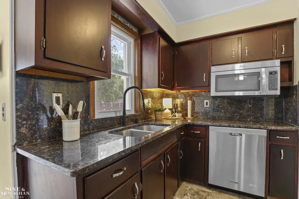 16532 Rosemary Street Fraser City MI 48026