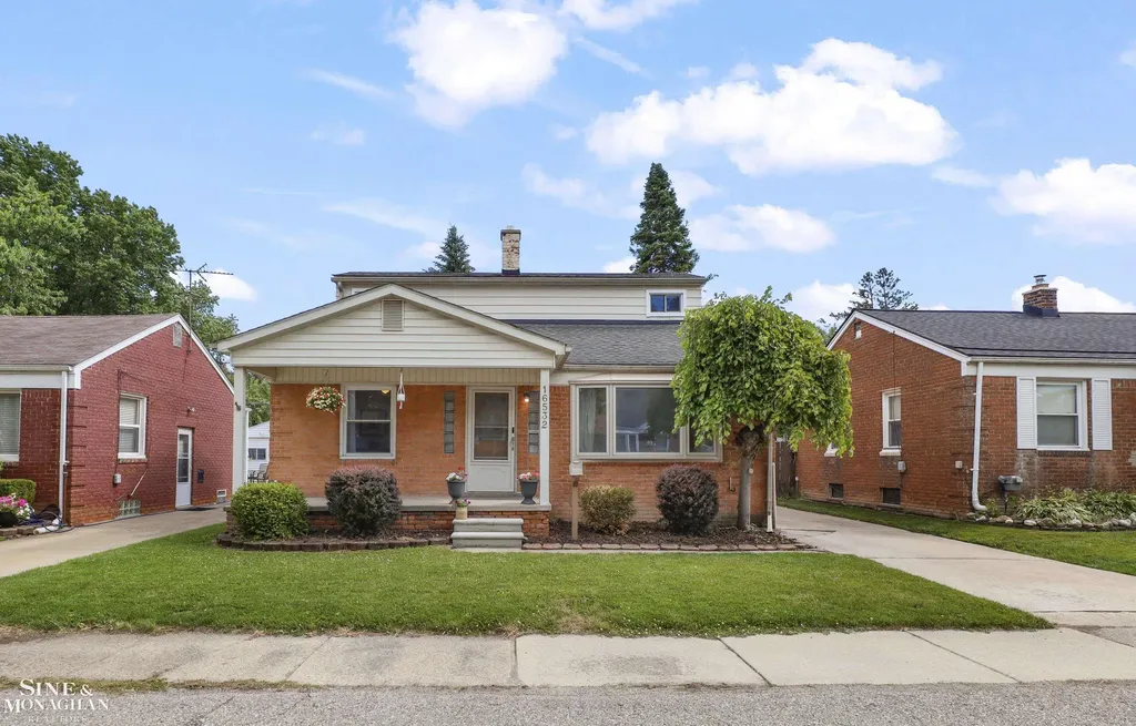 16532 Rosemary Street Fraser City MI 48026