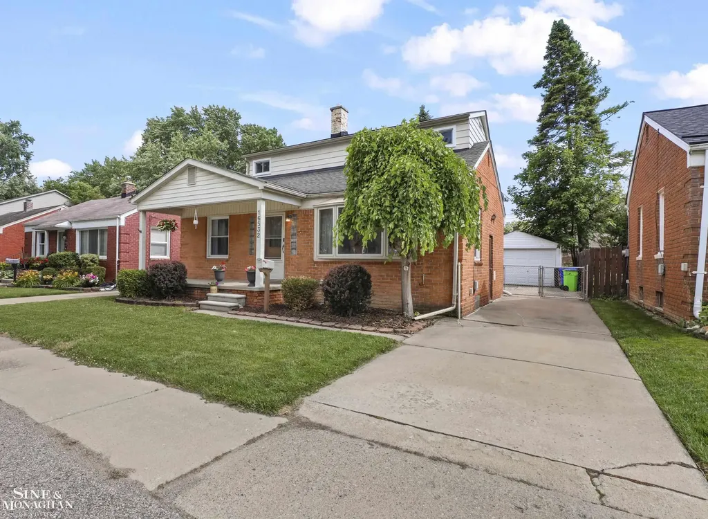 16532 Rosemary Street Fraser City MI 48026
