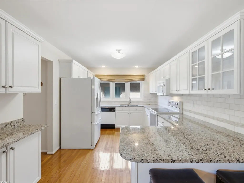 6737 Copper Creek Drive Washington Township MI 48094