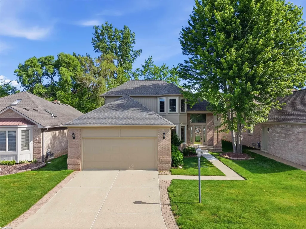 6737 Copper Creek Drive Washington Township MI 48094