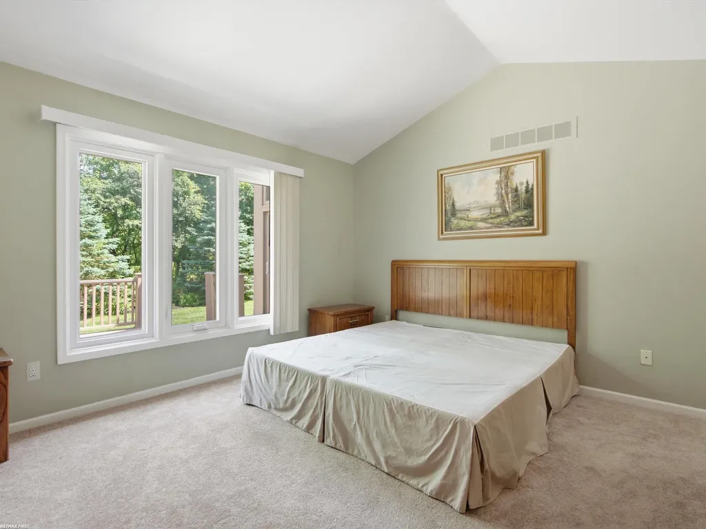 6737 Copper Creek Drive Washington Township MI 48094