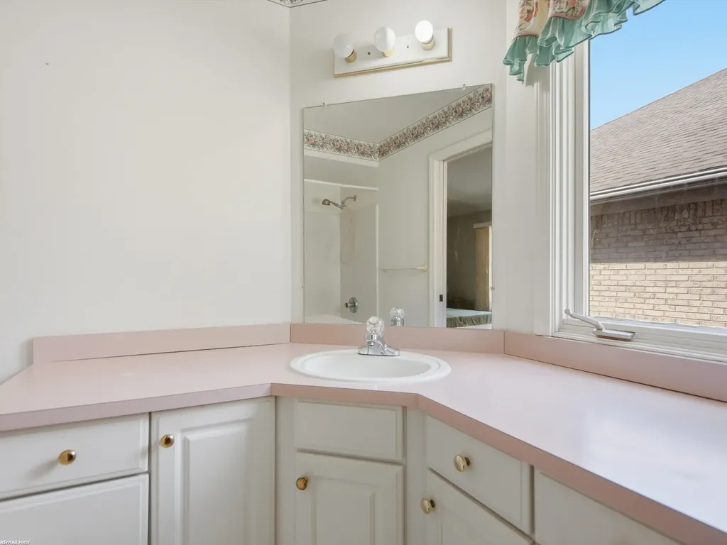 6737 Copper Creek Drive Washington Township MI 48094
