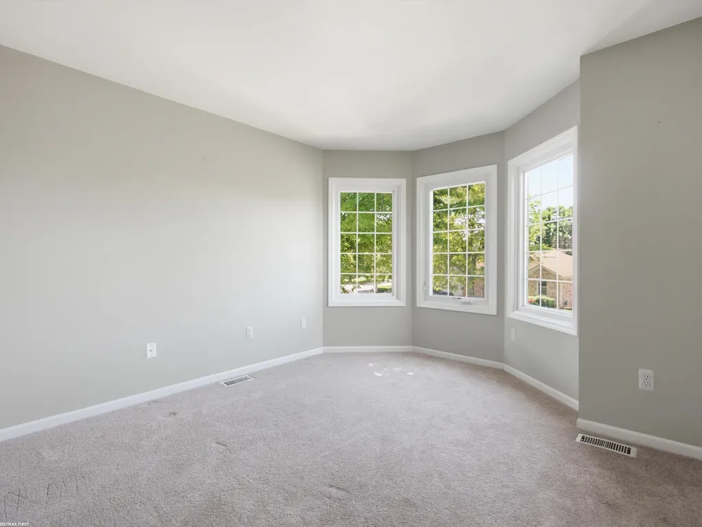 6737 Copper Creek Drive Washington Township MI 48094