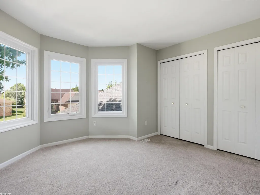 6737 Copper Creek Drive Washington Township MI 48094