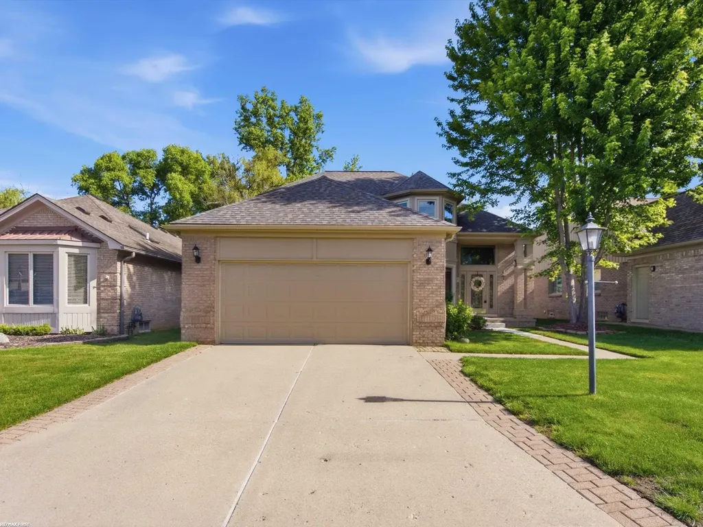 6737 Copper Creek Drive Washington Township MI 48094