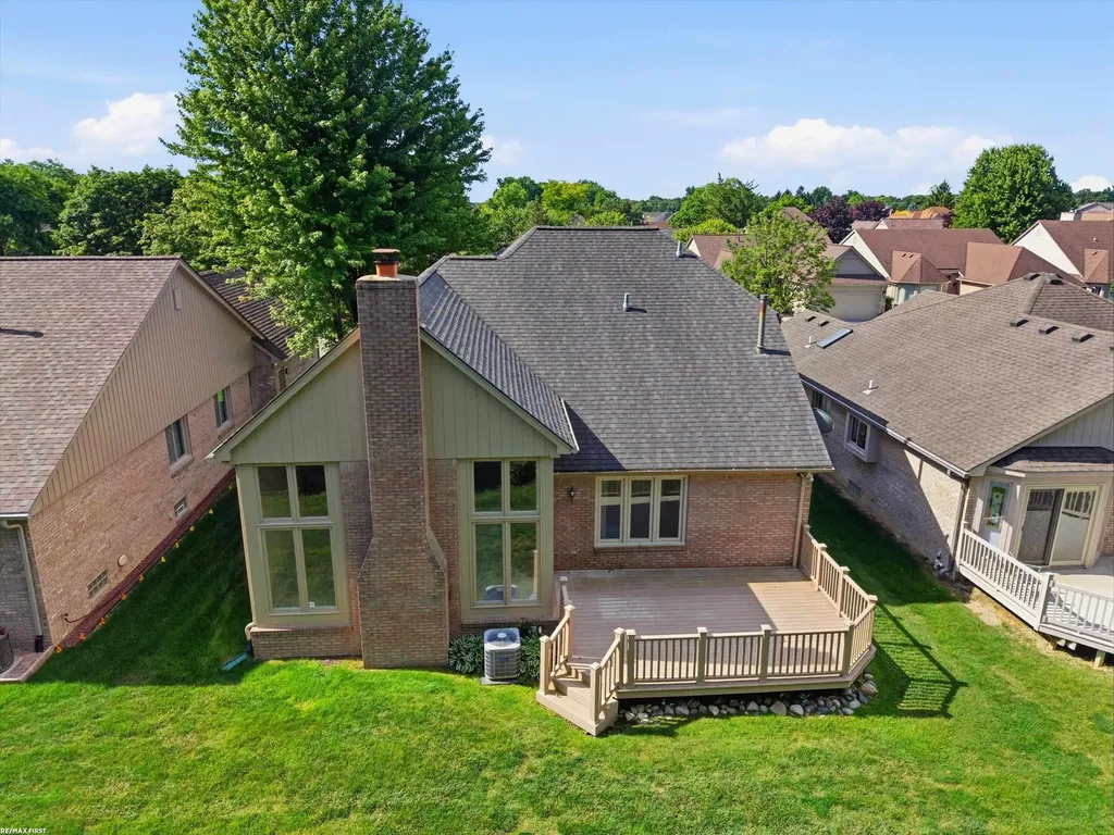 6737 Copper Creek Drive Washington Township MI 48094