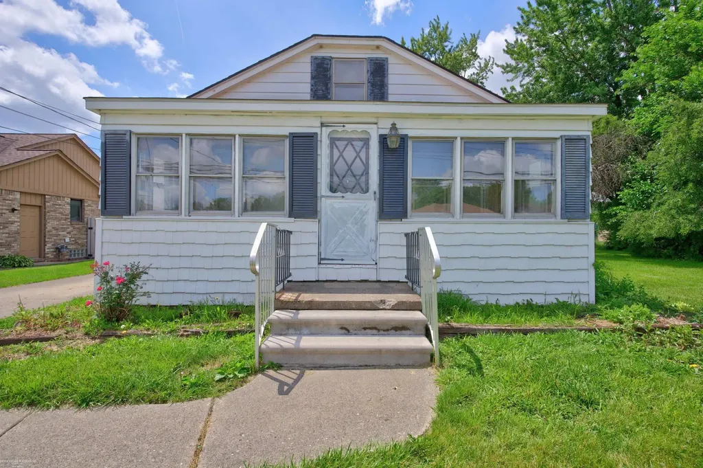 37191 Dundee Street Sterling Heights City MI 48310