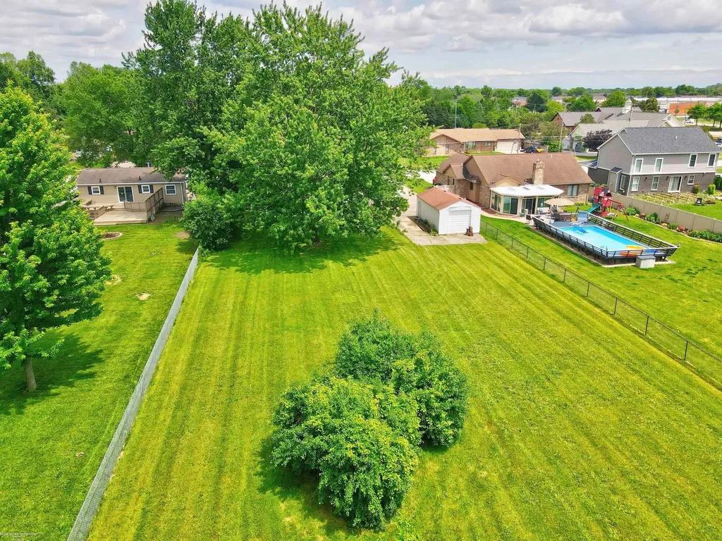 37191 Dundee Street Sterling Heights City MI 48310