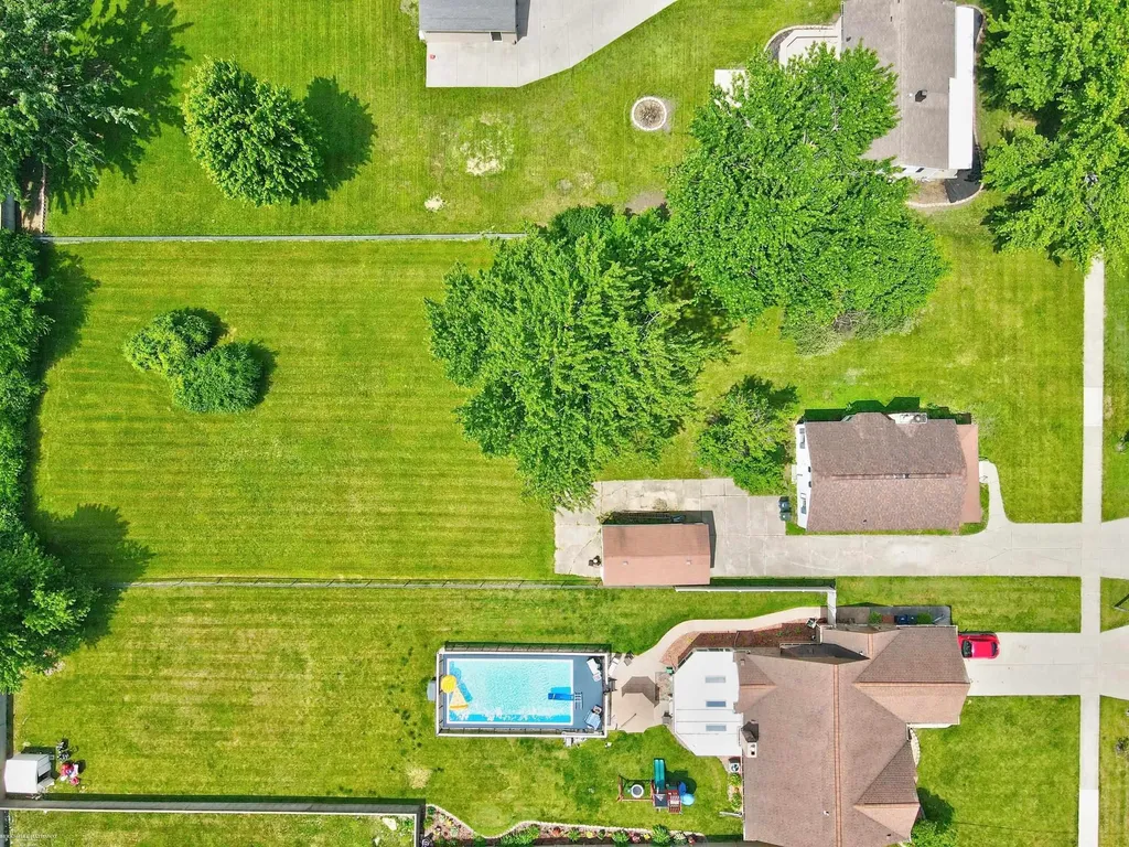 37191 Dundee Street Sterling Heights City MI 48310