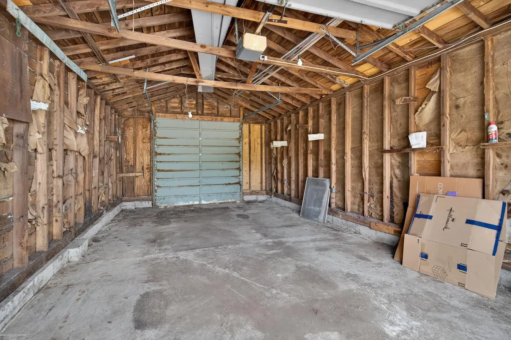 37191 Dundee Street Sterling Heights City MI 48310
