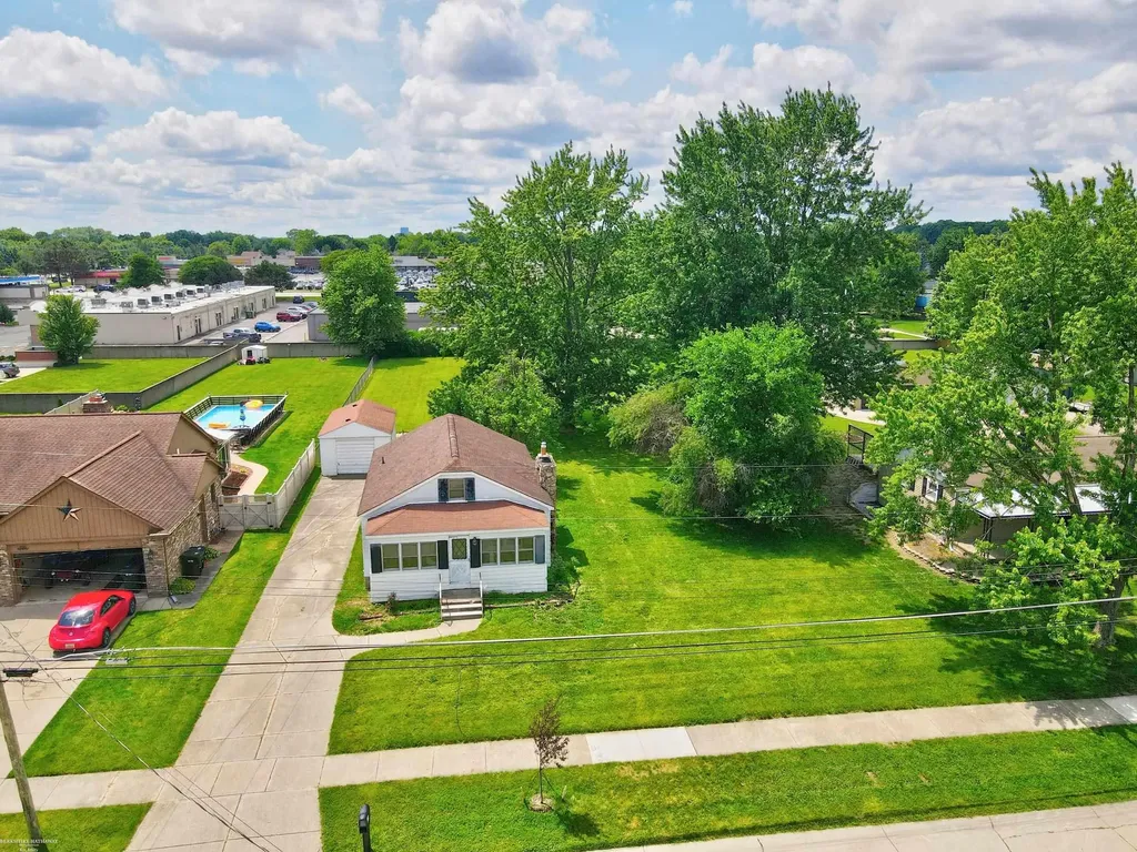 37191 Dundee Street Sterling Heights City MI 48310