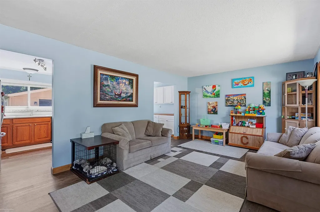 41688 Tetley Dr Drive Sterling Heights City MI 48313