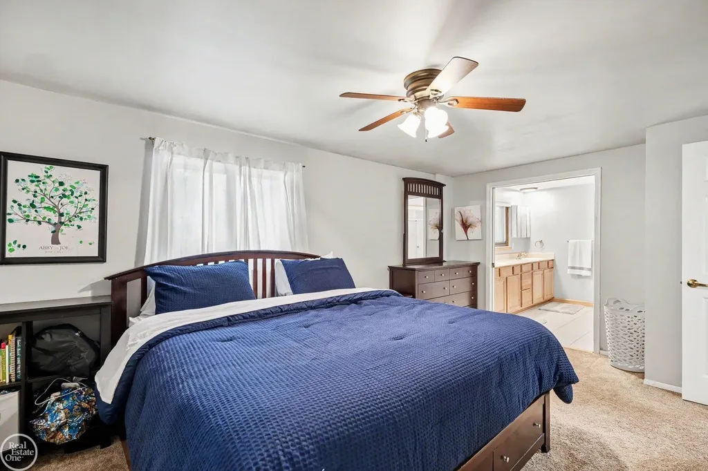 15733 Jennifer Court Fraser City MI 48026