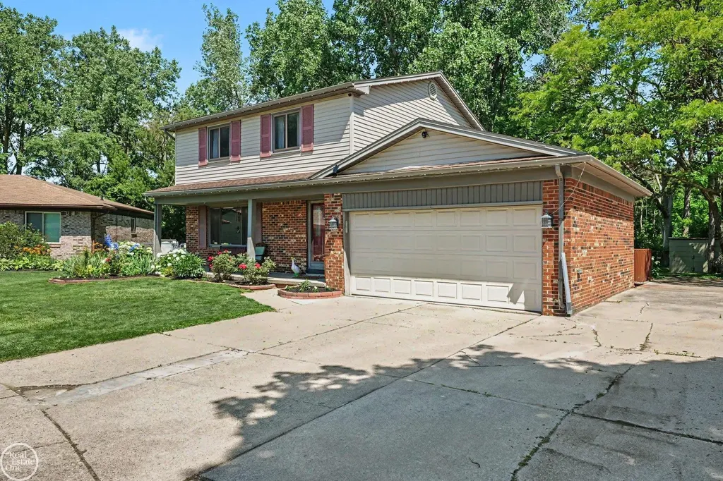 15733 Jennifer Court Fraser City MI 48026