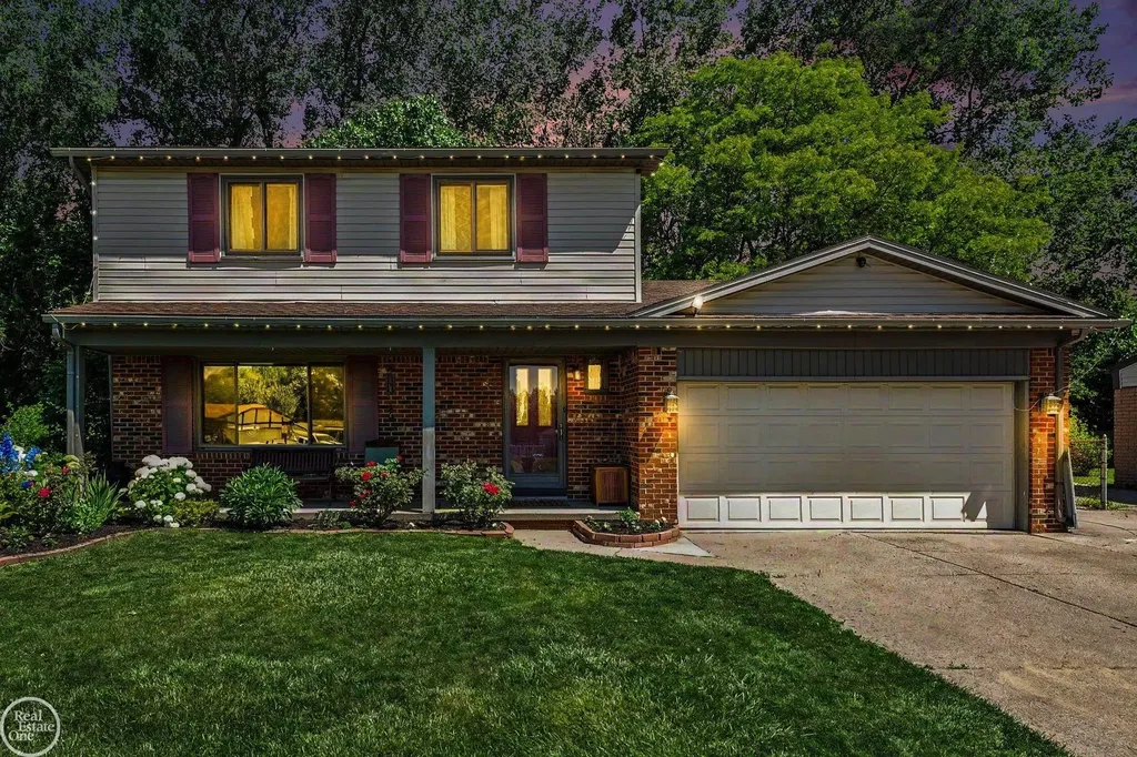 15733 Jennifer Court Fraser City MI 48026
