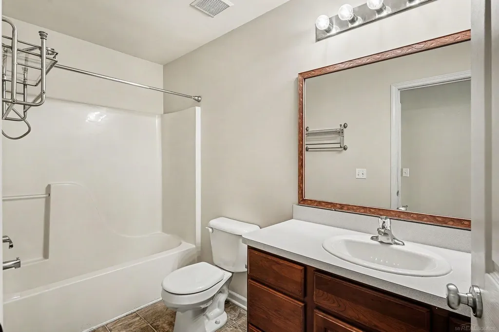 111 S Vista Drive Auburn Hills City MI 48326