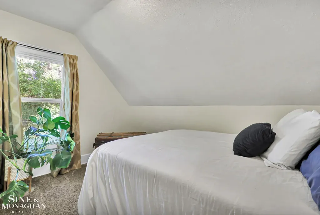 1113 W Michigan Avenue Lansing City MI 48915