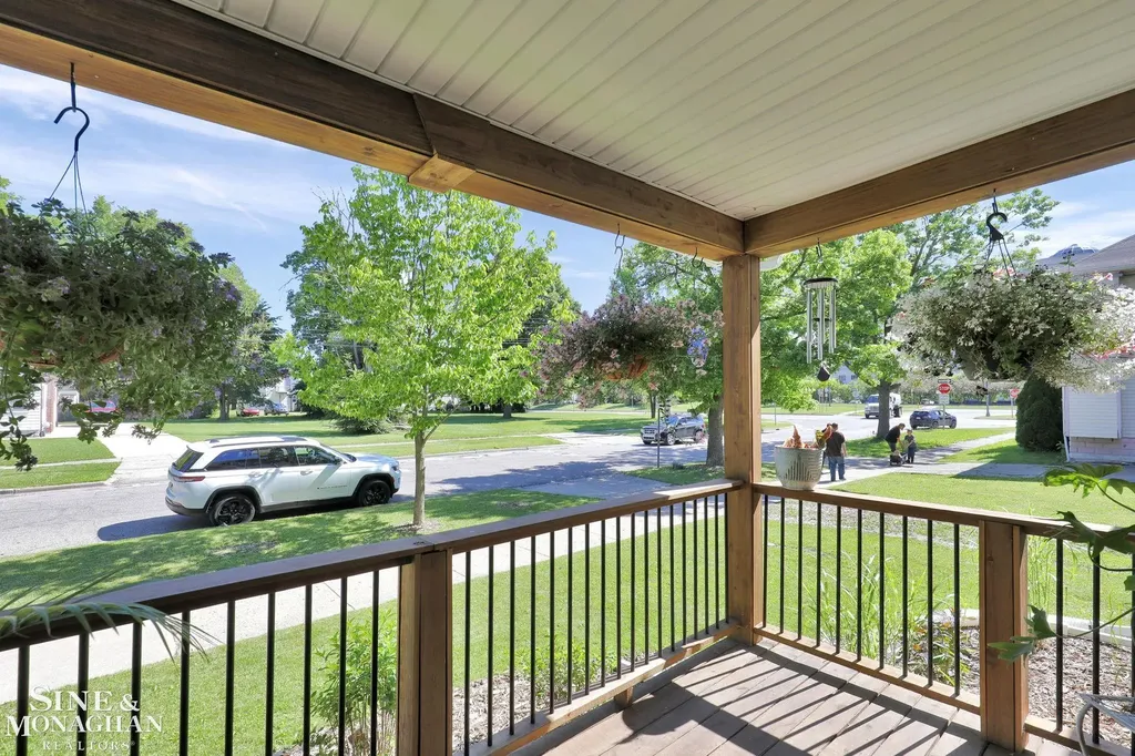 1113 W Michigan Avenue Lansing City MI 48915