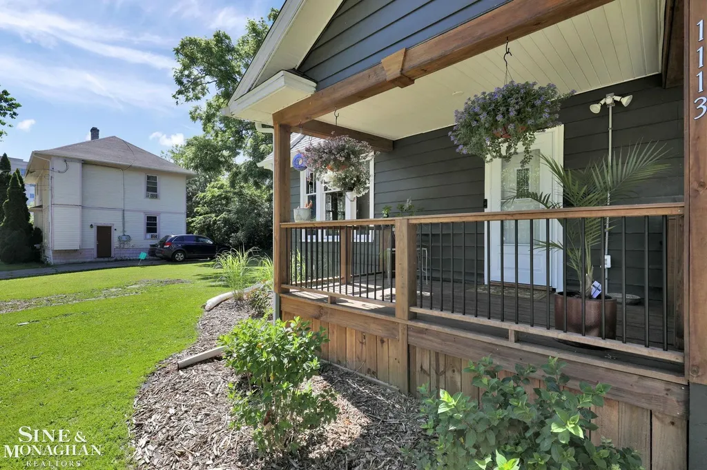 1113 W Michigan Avenue Lansing City MI 48915