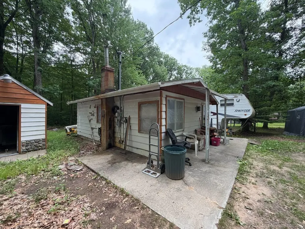 2060 Lois Street Hayes Township MI 48625