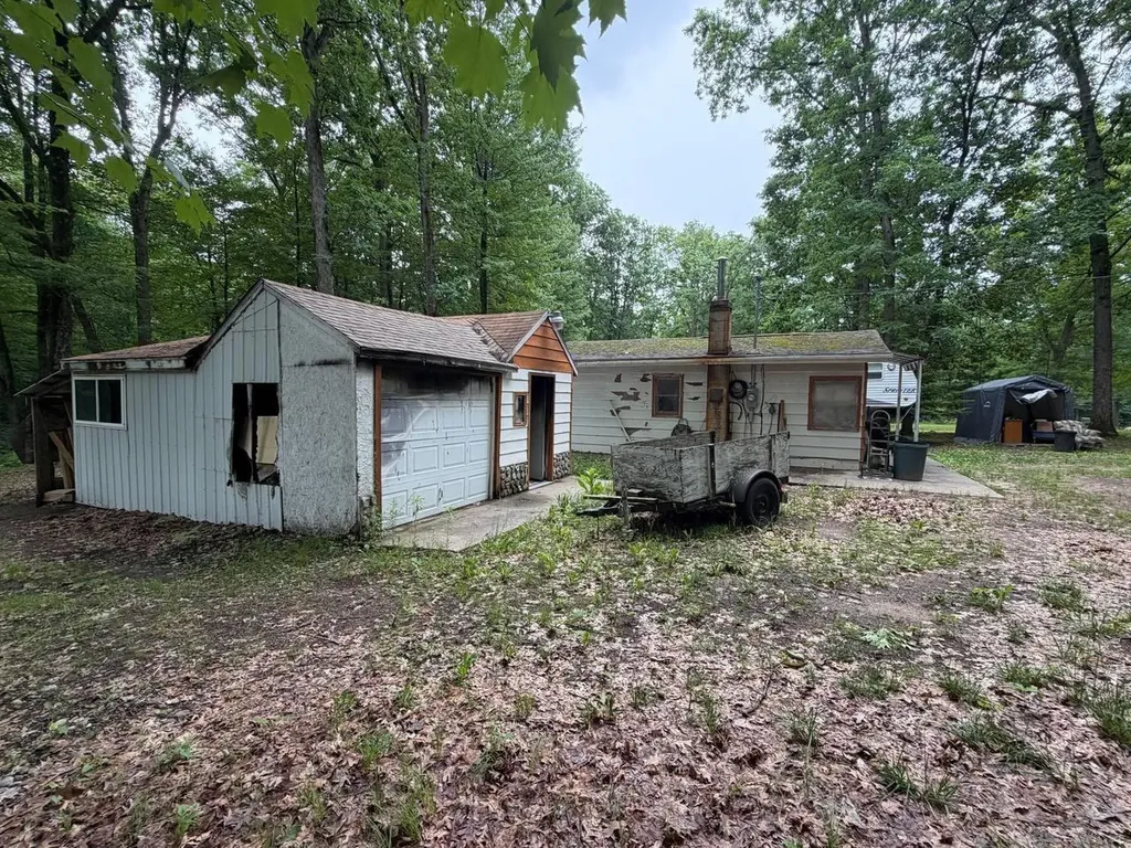 2060 Lois Street Hayes Township MI 48625
