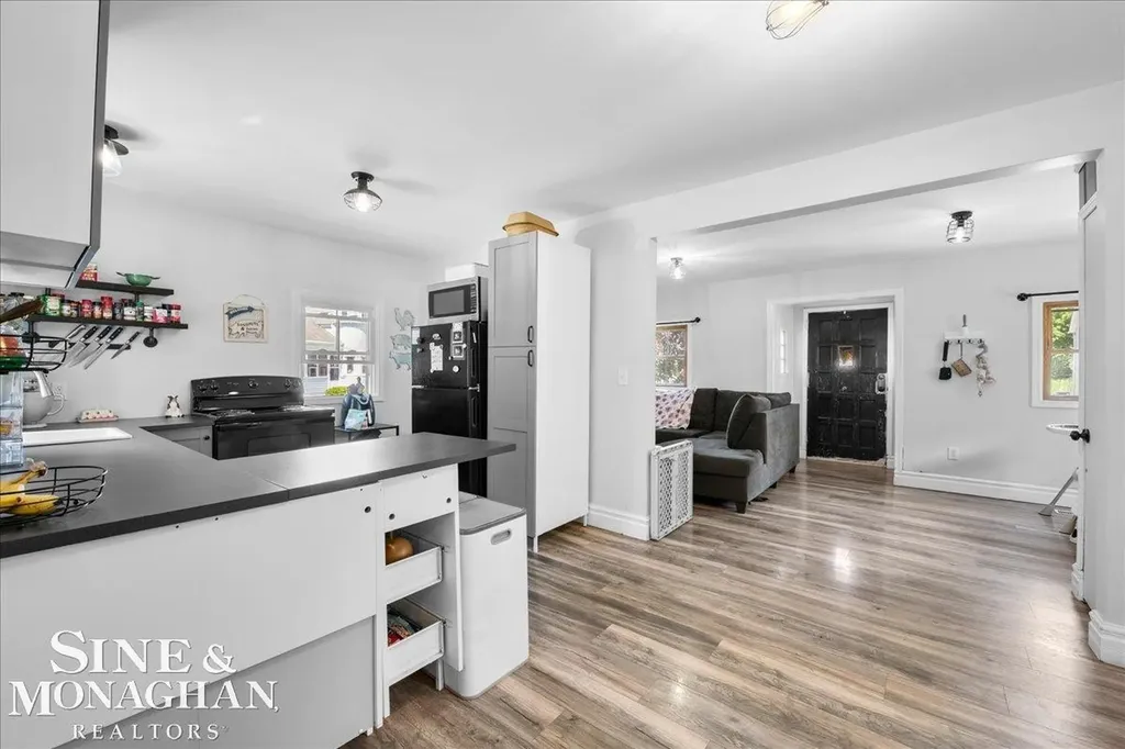 447 Ruskin Drive Algonac City MI 48001