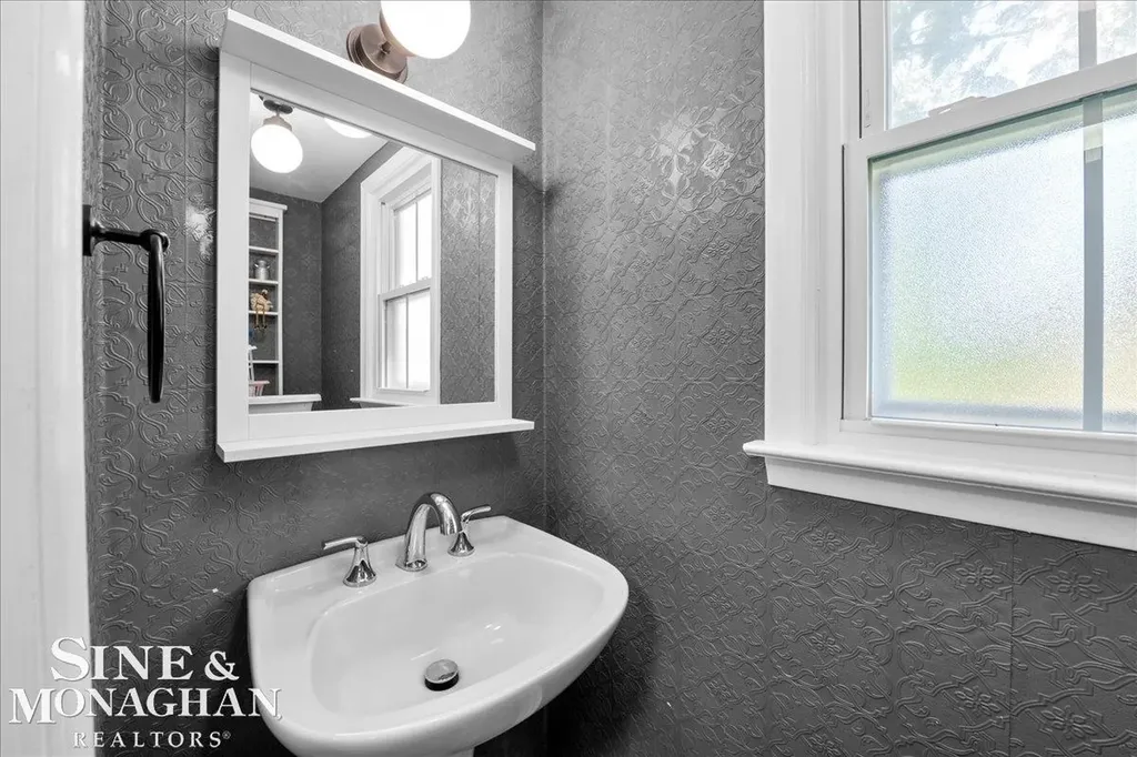 447 Ruskin Drive Algonac City MI 48001