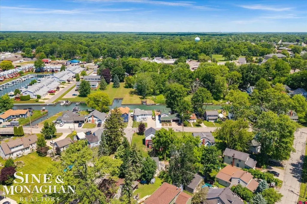 447 Ruskin Drive Algonac City MI 48001