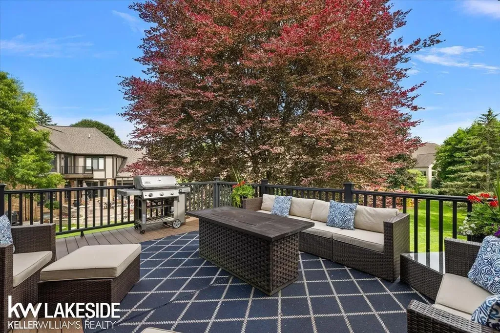 1387 Pebble Ridge Drive Rochester City MI 48307