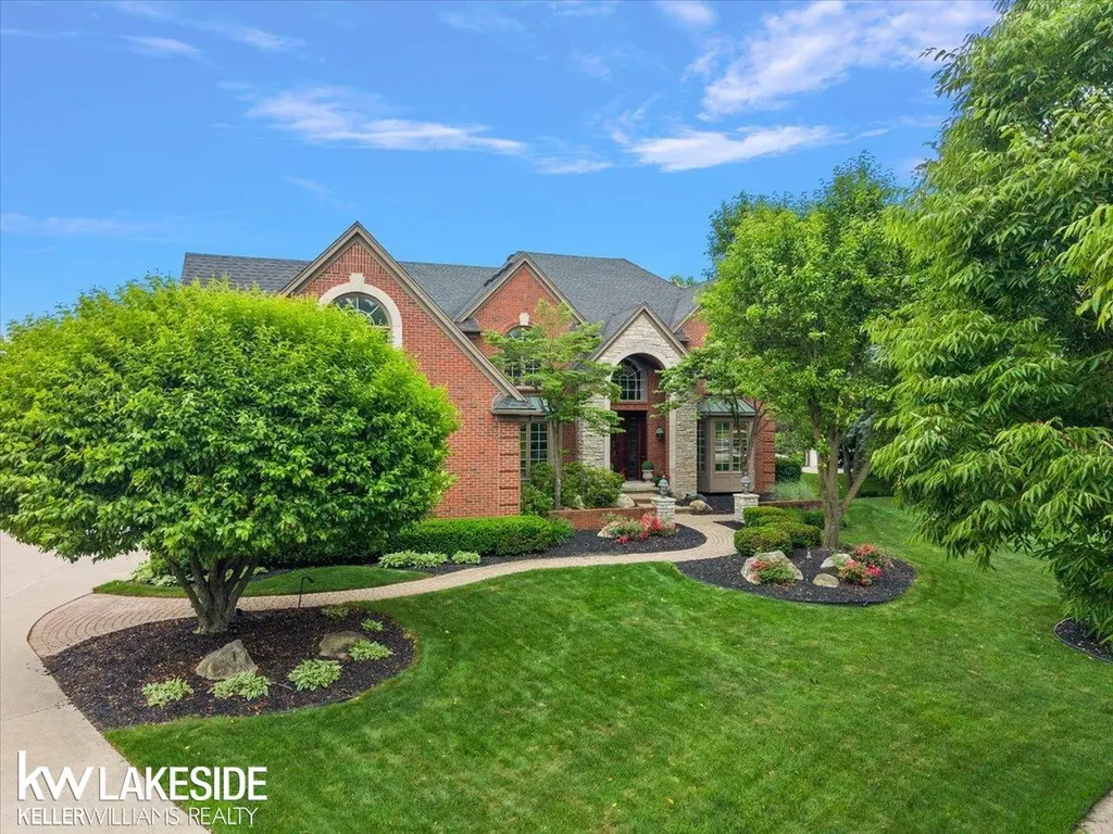 1387 Pebble Ridge Drive Rochester City MI 48307
