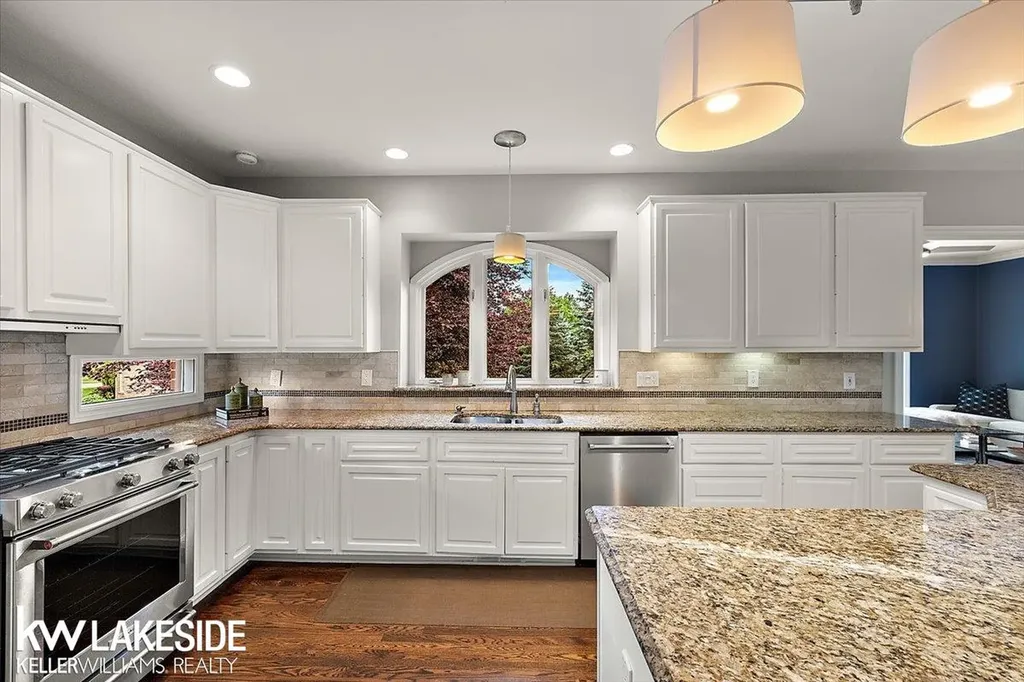 1387 Pebble Ridge Drive Rochester City MI 48307