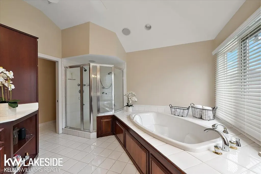1387 Pebble Ridge Drive Rochester City MI 48307