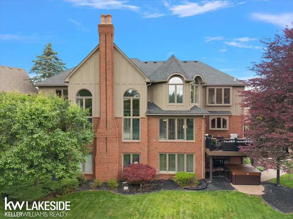 1387 Pebble Ridge Drive Rochester City MI 48307