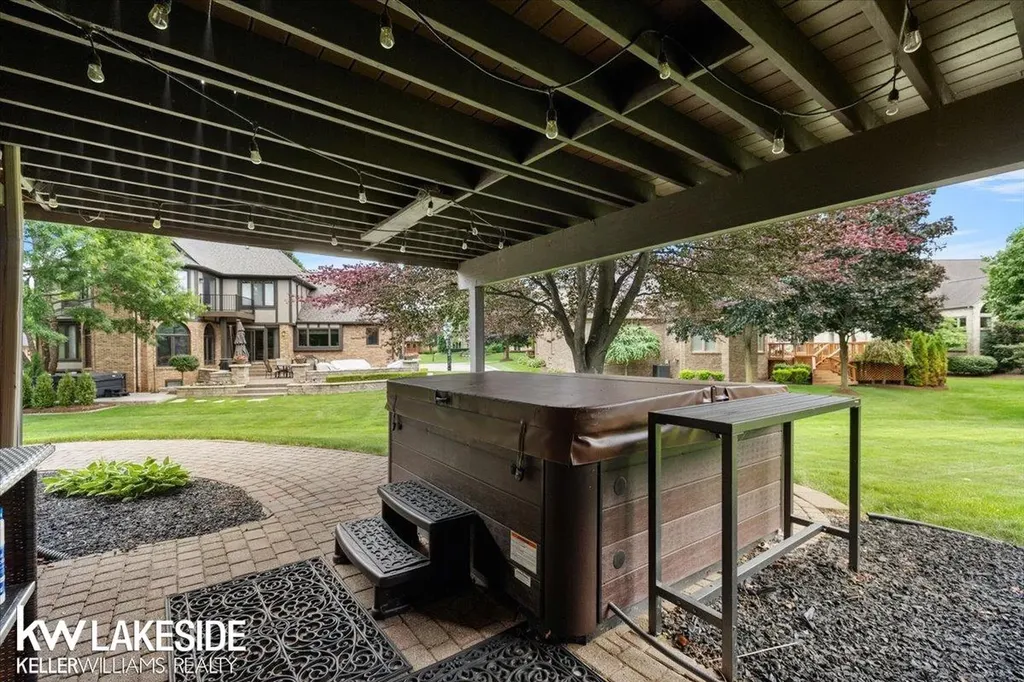 1387 Pebble Ridge Drive Rochester City MI 48307
