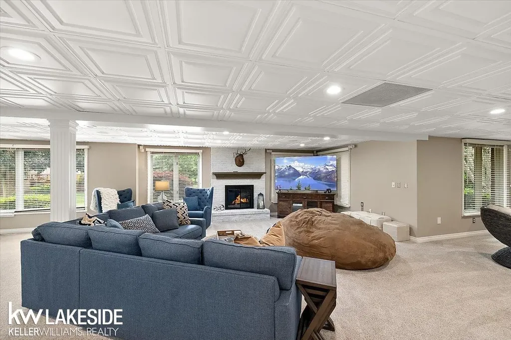 1387 Pebble Ridge Drive Rochester City MI 48307