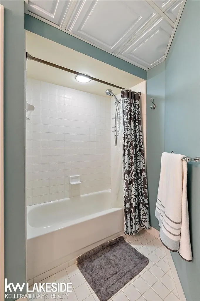 1387 Pebble Ridge Drive Rochester City MI 48307