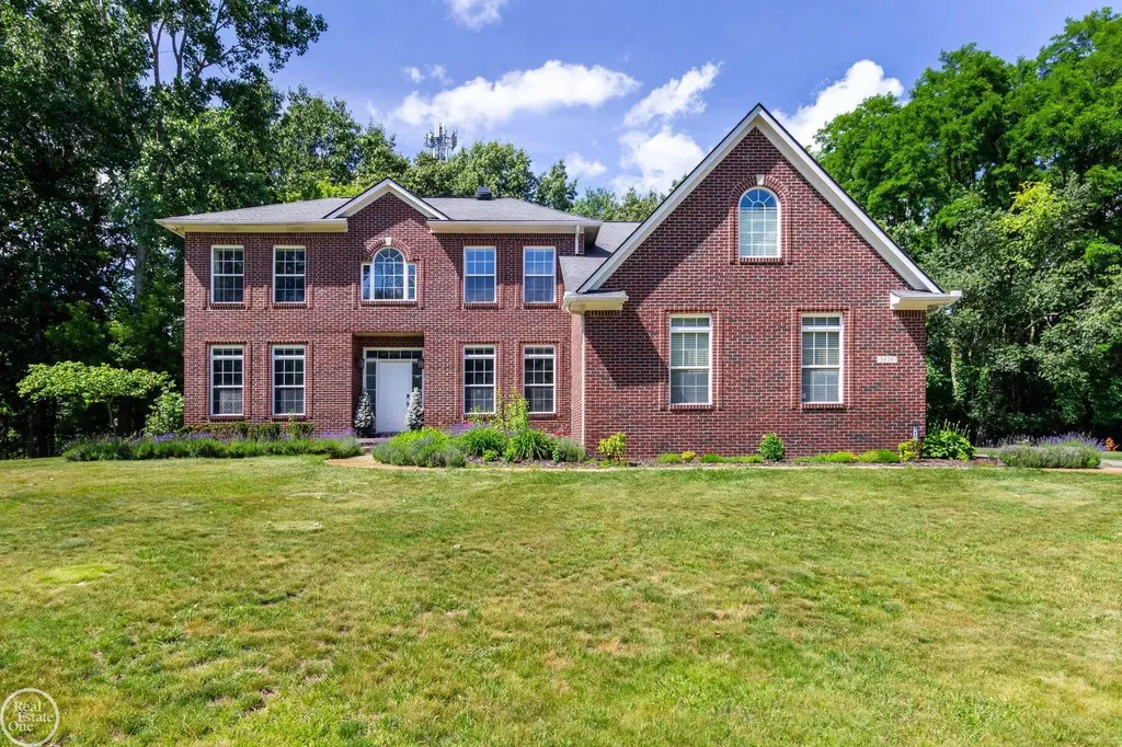 5426 Murray Court Waterford Charter Township MI 48327