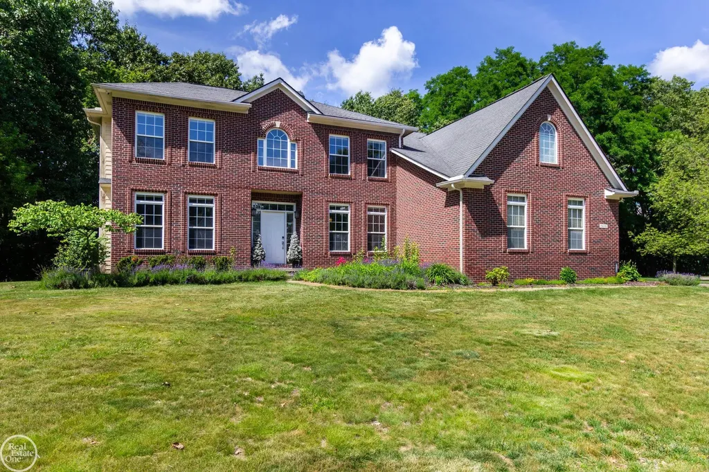 5426 Murray Court Waterford Charter Township MI 48327