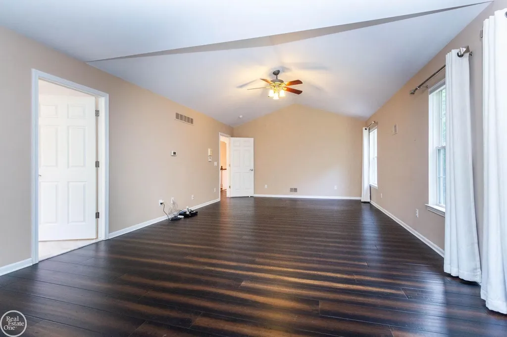 5426 Murray Court Waterford Charter Township MI 48327