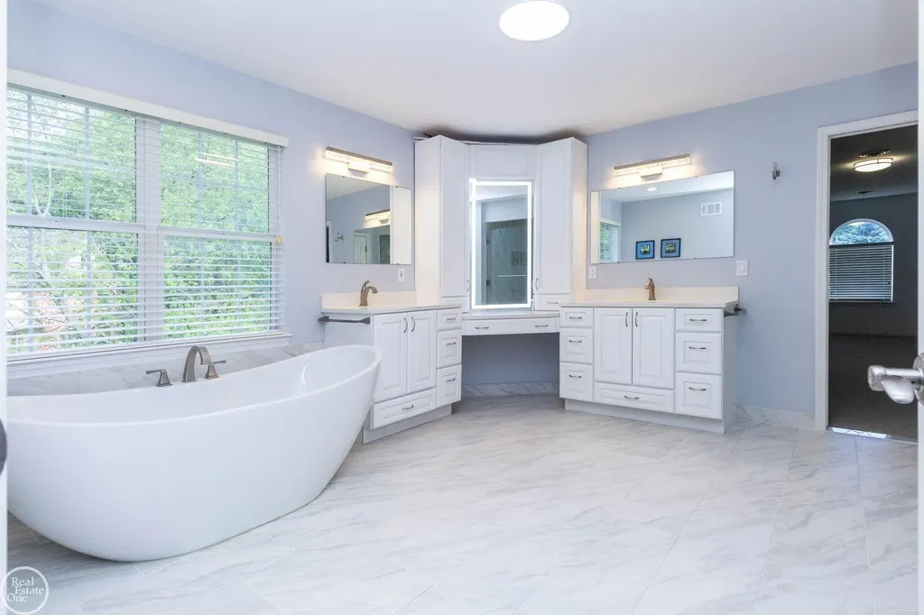 5426 Murray Court Waterford Charter Township MI 48327