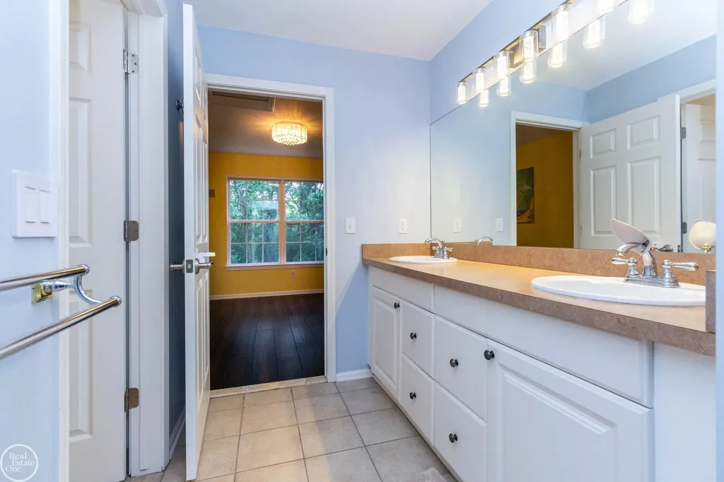 5426 Murray Court Waterford Charter Township MI 48327